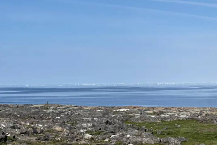 Hudson Bay shoreline, Churchill Manitoba